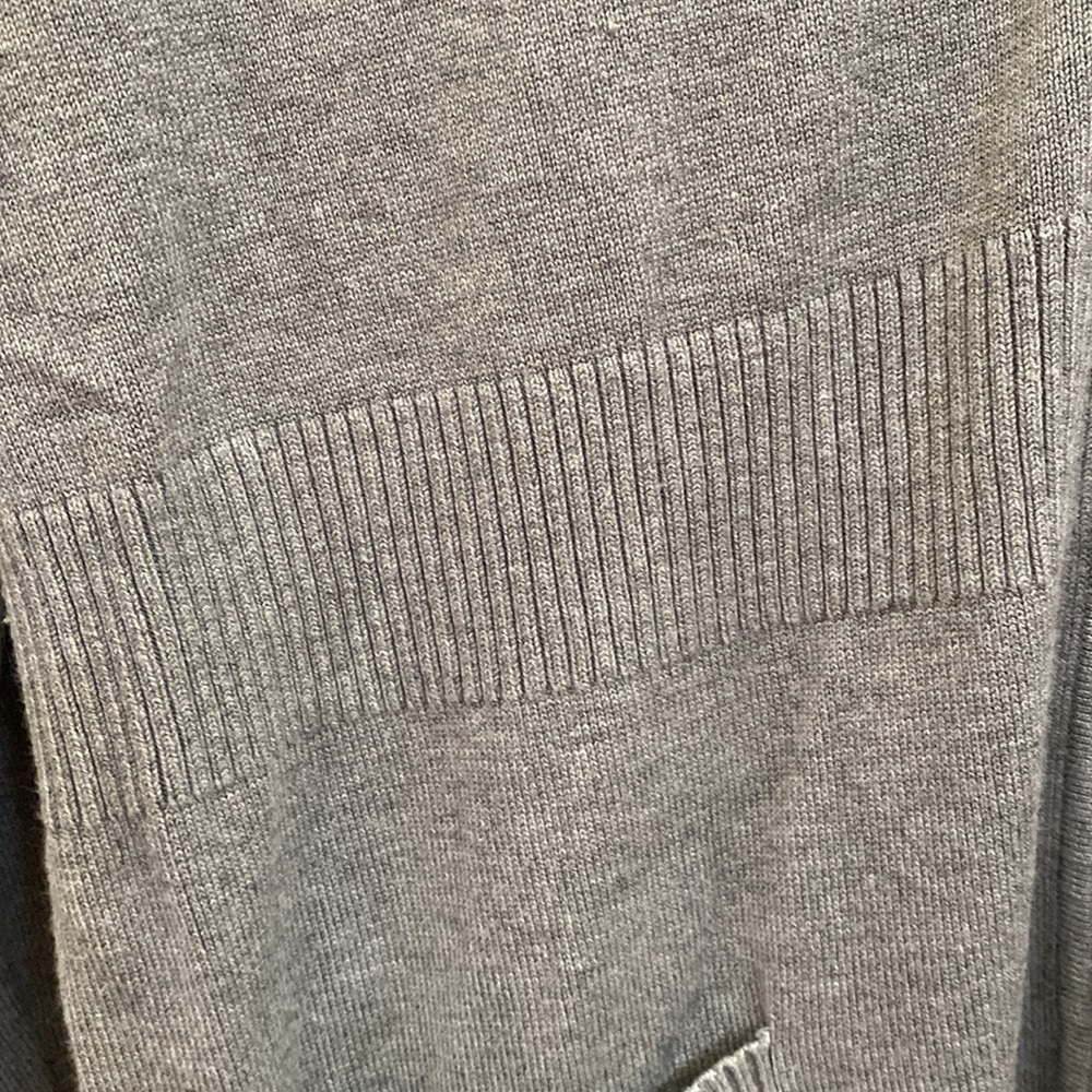 Calvin Klein grey cardigan. Size XL - Picture 4 of 8
